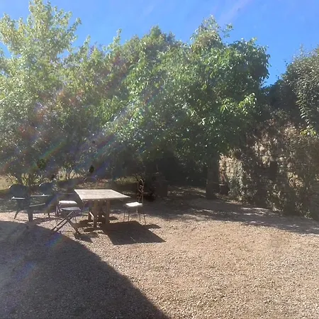 La Maison Bleue Canelle Laval-Roqueceziere