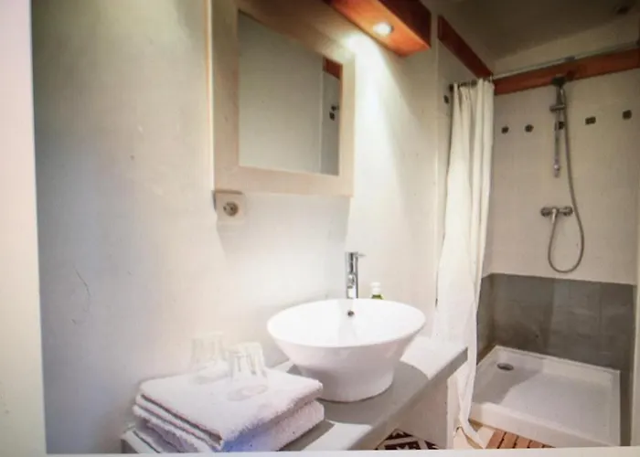 La Maison Bleue Canelle