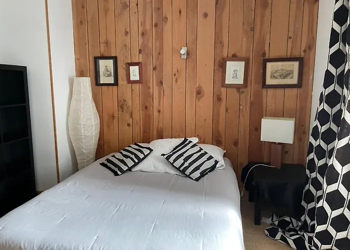 La Maison Bleue Canelle 펜션 *