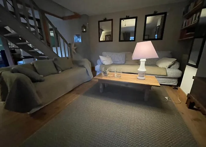 La Maison Bleue Canelle *